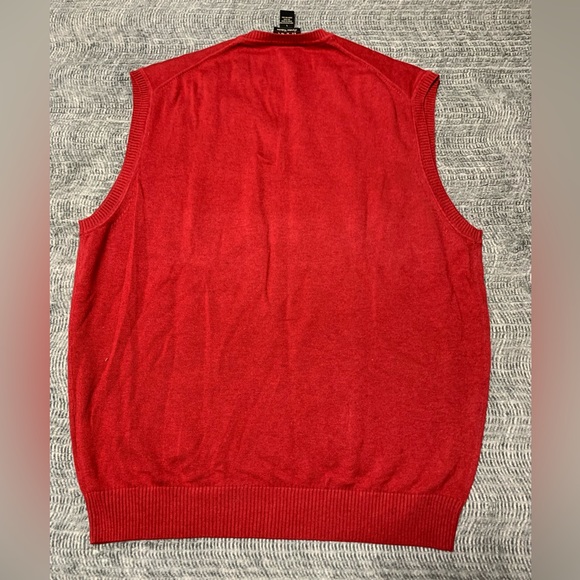 3/$20 JOS. A. BANK Signature Collection Red Sleeveless Sweater Vest Size Large - Picture 3 of 8